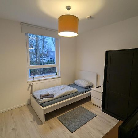 Moderne Wohnung Im Erdgeschoss Mit Terrasse I Ruhige Umgebung Бремерхавен Екстериор снимка