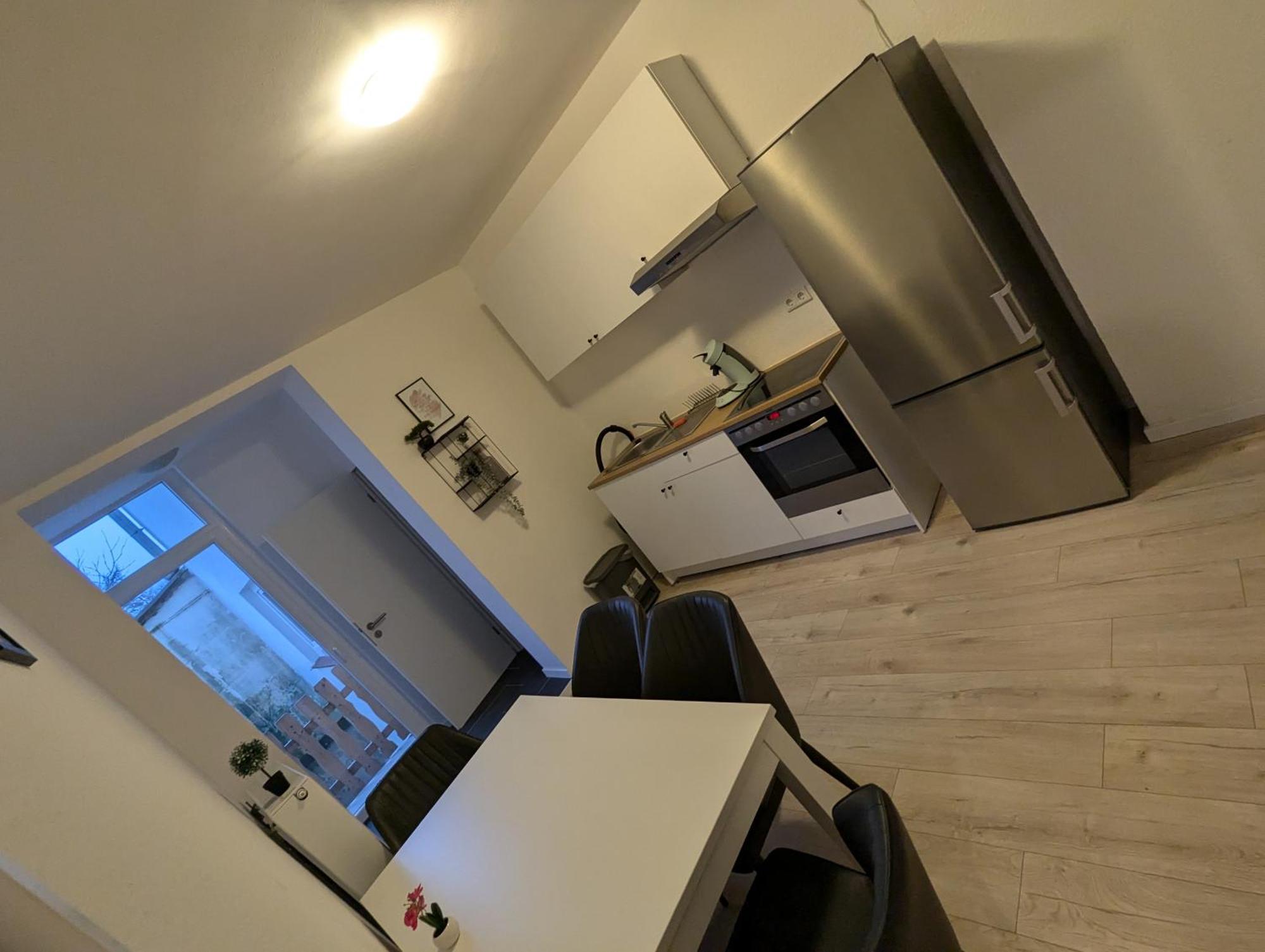 Moderne Wohnung Im Erdgeschoss Mit Terrasse I Ruhige Umgebung Бремерхавен Екстериор снимка