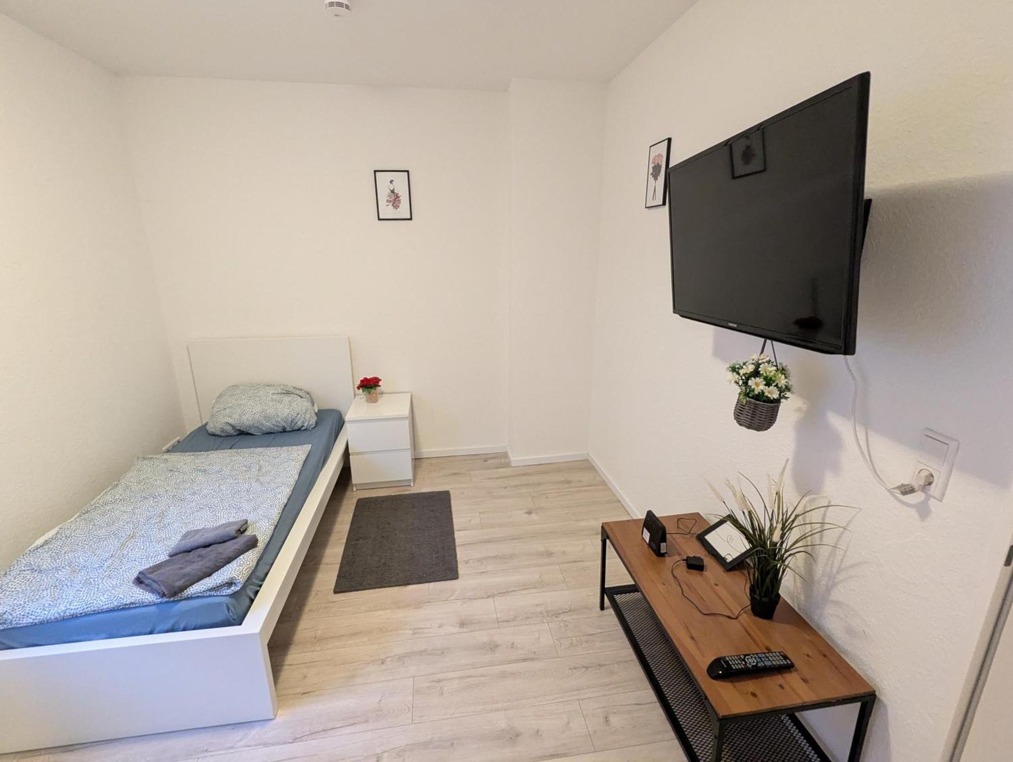 Moderne Wohnung Im Erdgeschoss Mit Terrasse I Ruhige Umgebung Бремерхавен Екстериор снимка